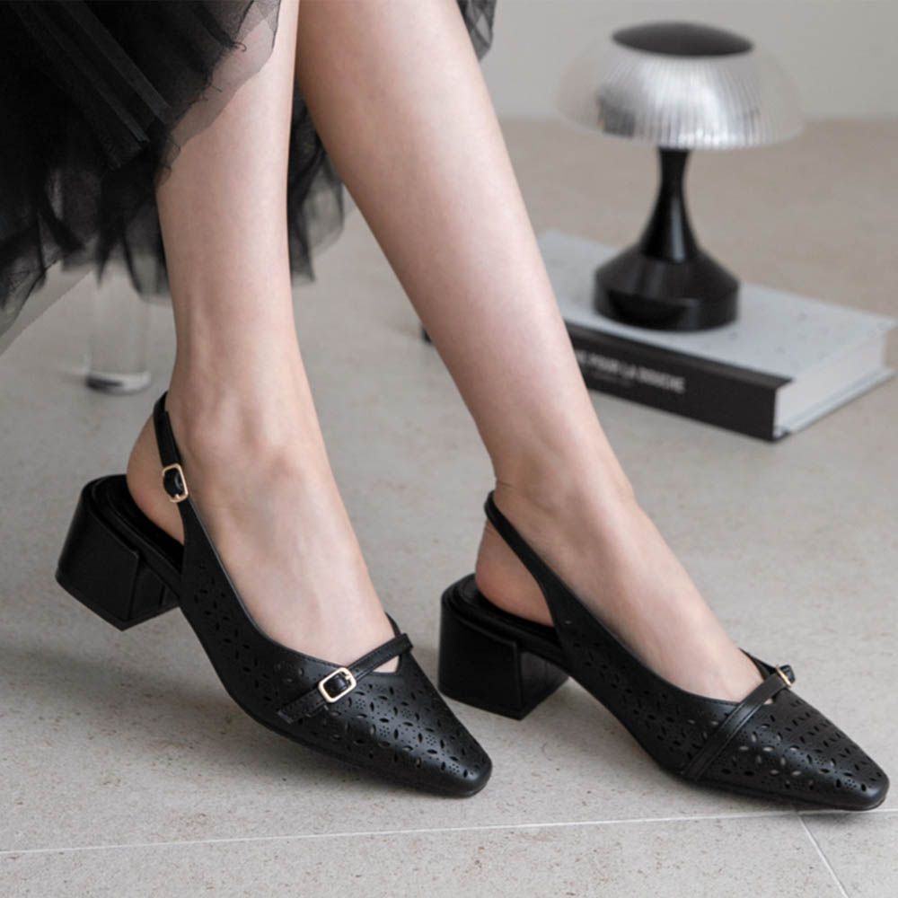 復古鏤空包頭粗跟涼鞋(6cm)-黑