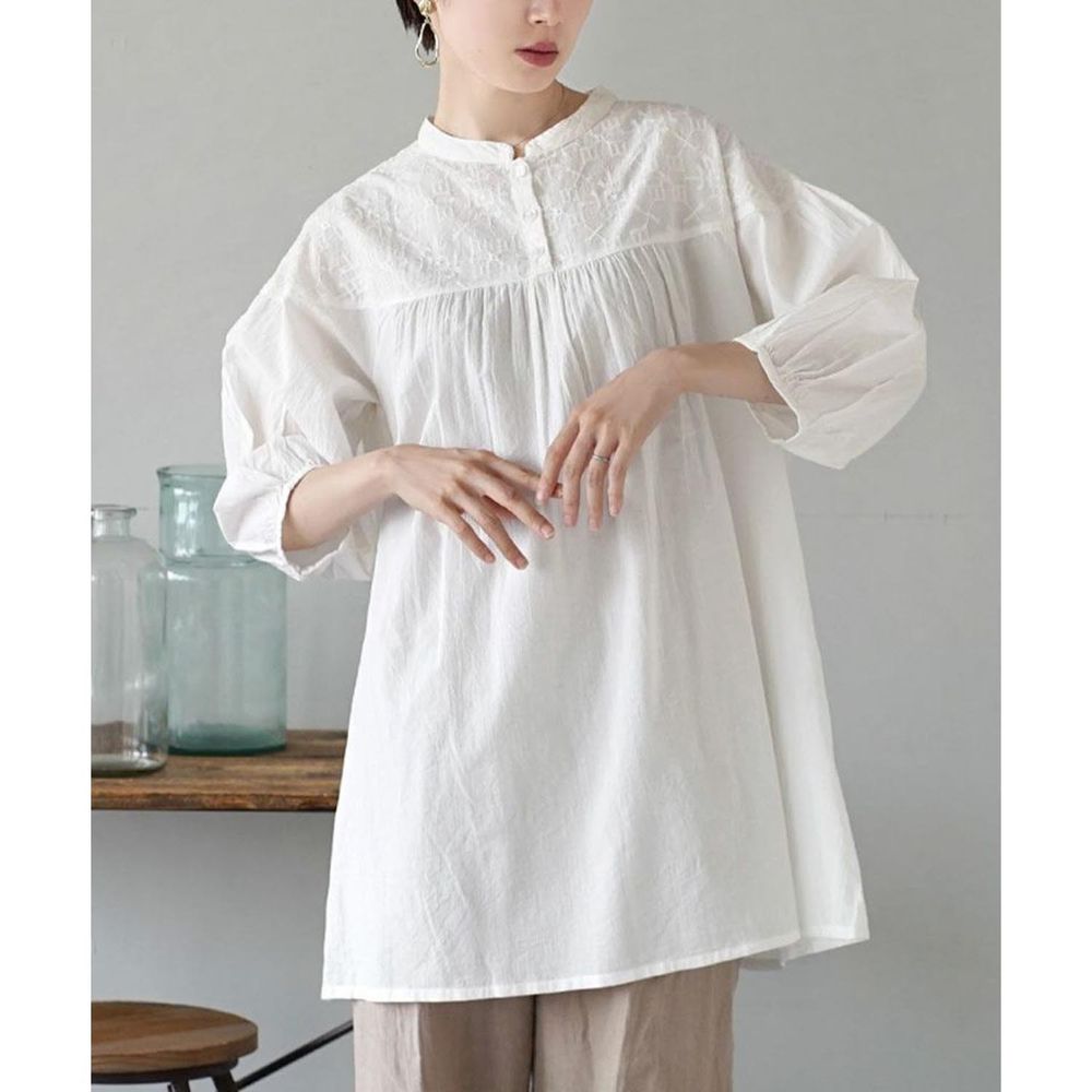 日本 zootie - 印度棉 幾何刺繡微立領五分袖上衣-白
