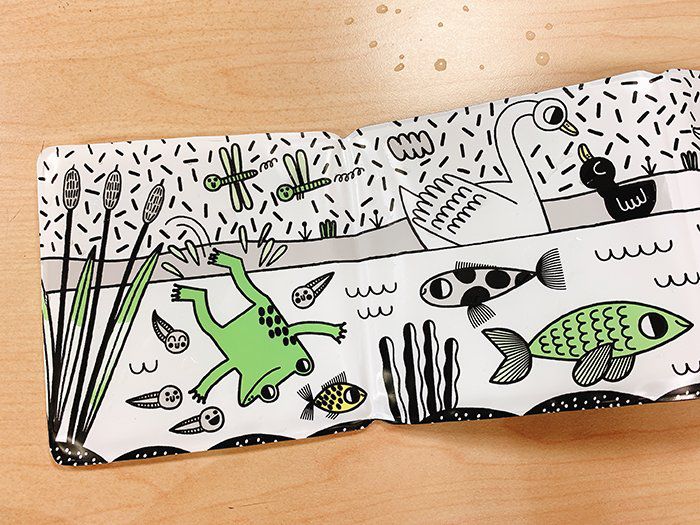 一碰水，就變色！0～1歲寶寶愛上洗澡的好夥伴