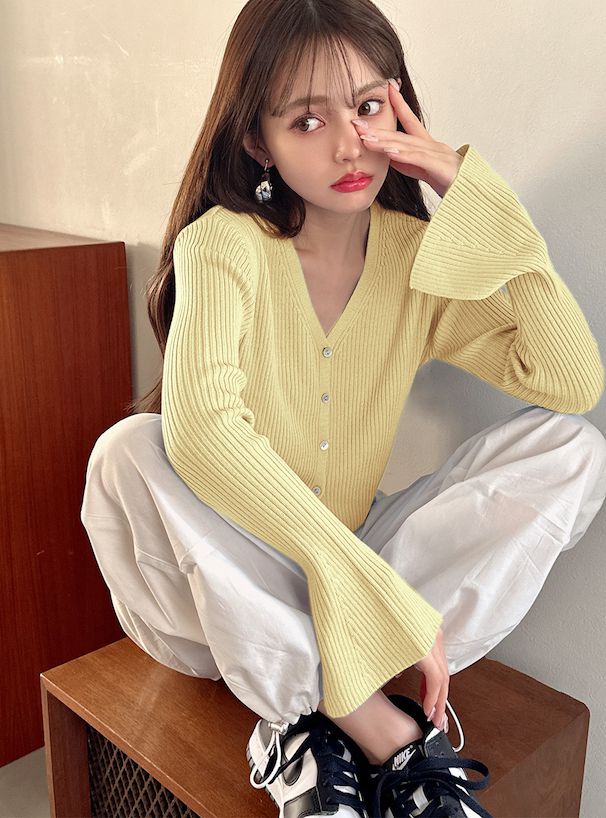 日本 GRL - 早春款V領花朵袖羅紋上衣/薄外套-天使白