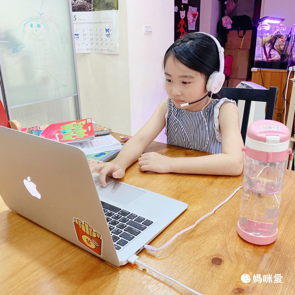 Hong Man - 三麗鷗系列 兒童耳機 麥克風款-Hello Kitty