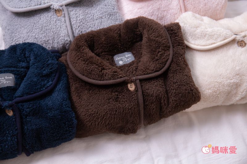 日本 AUBE - 毛茸茸保暖披肩斗篷(親子通用款)-水藍