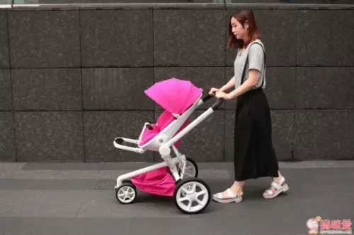 好萊塢媽咪愛用品牌♕ Quinny moodd 推車