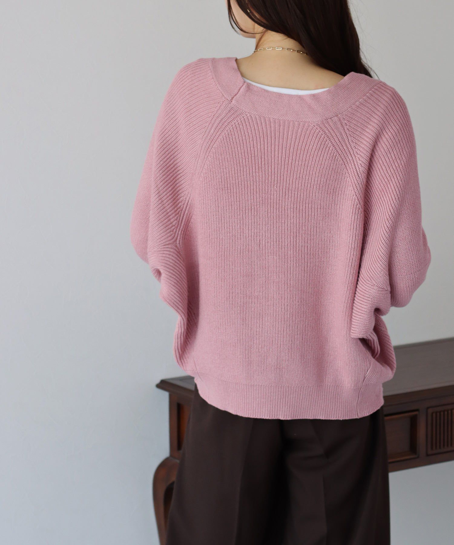 日本 BLUE EAST - 百搭V領彈性針織外套-米杏