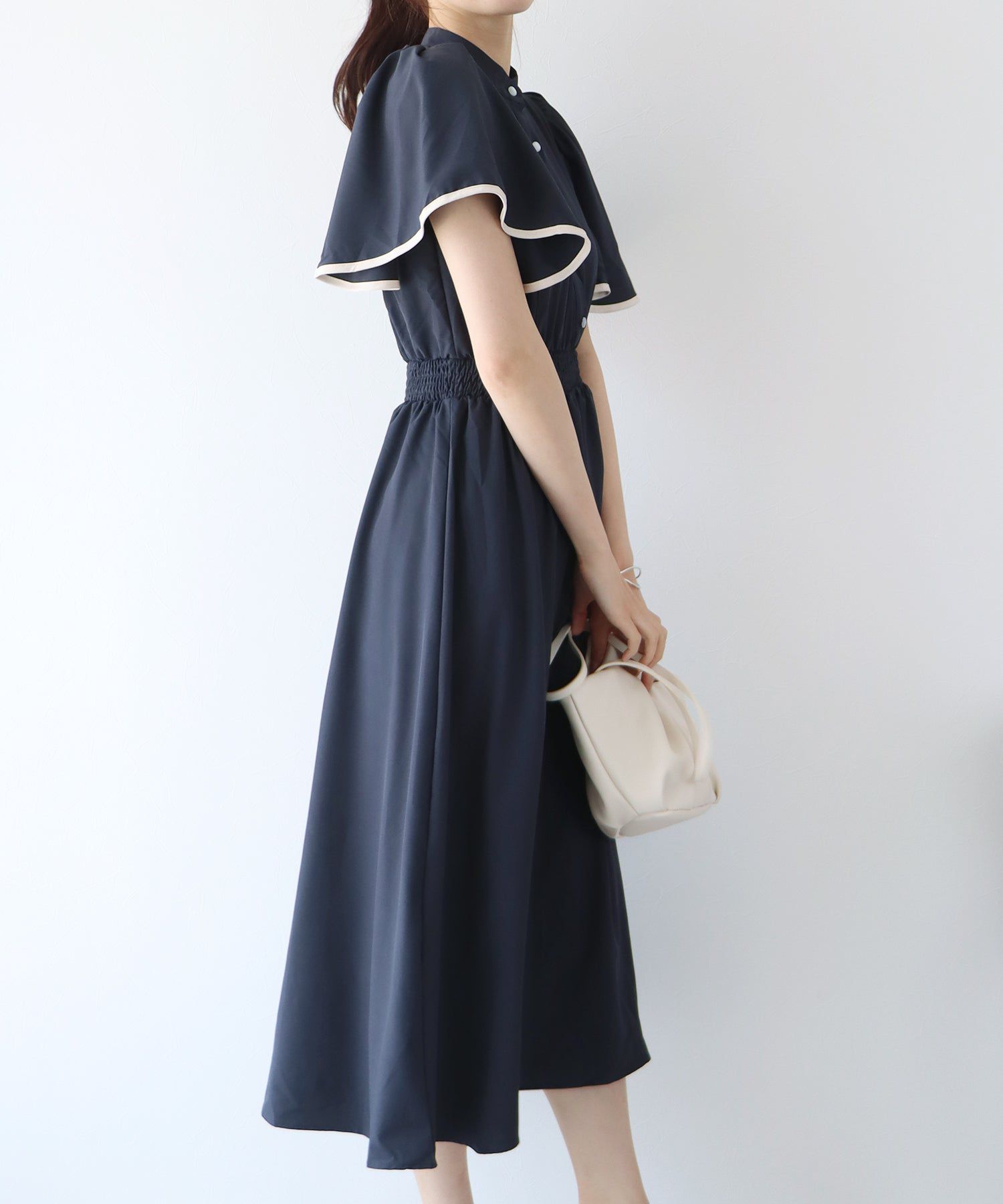 日本 BLUE EAST - 浪漫時光碎花雪紡短袖洋裝-寧靜花園-淺粉紫