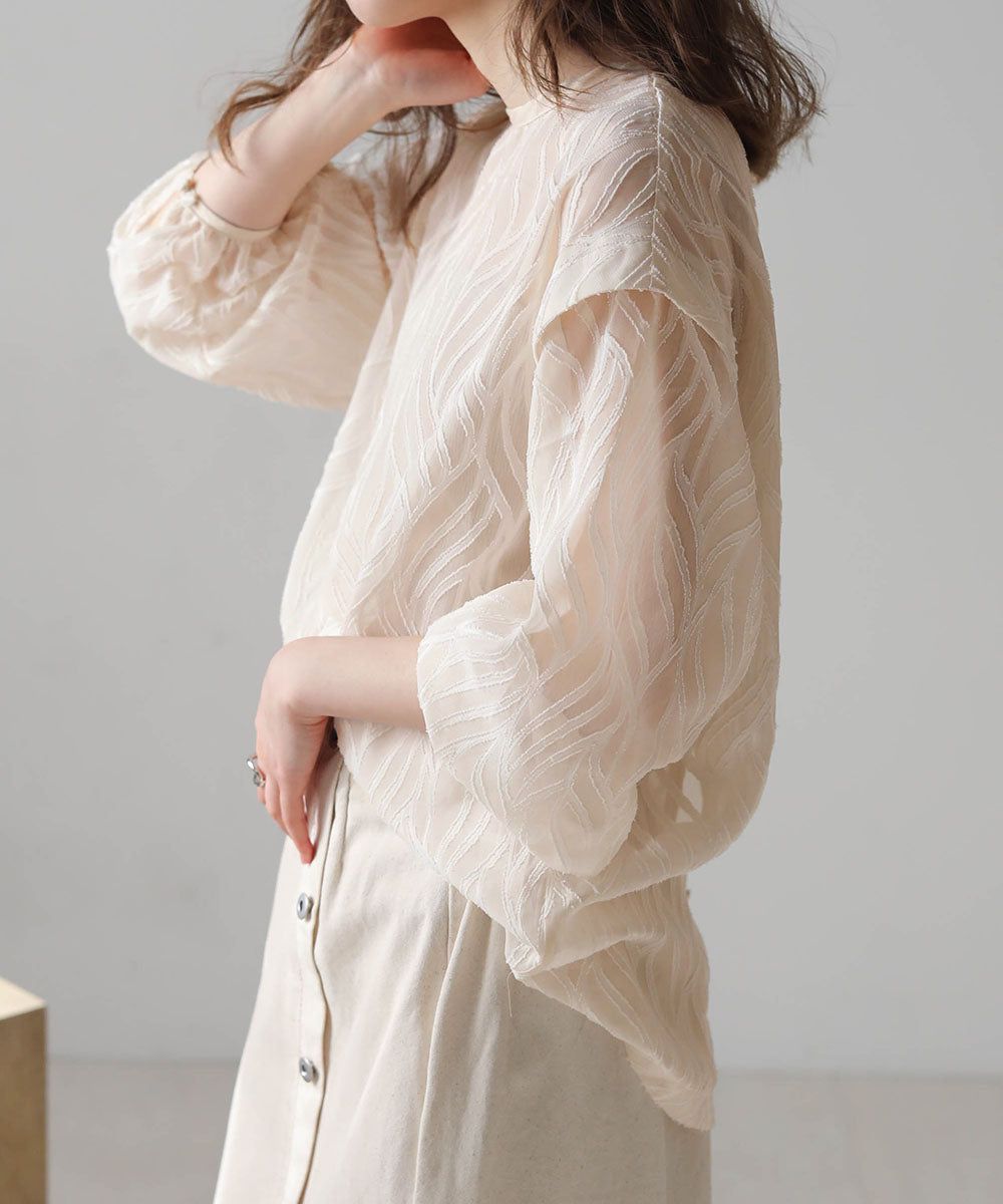 日本 Bab - 波浪紋透感排釦襯衫-米杏