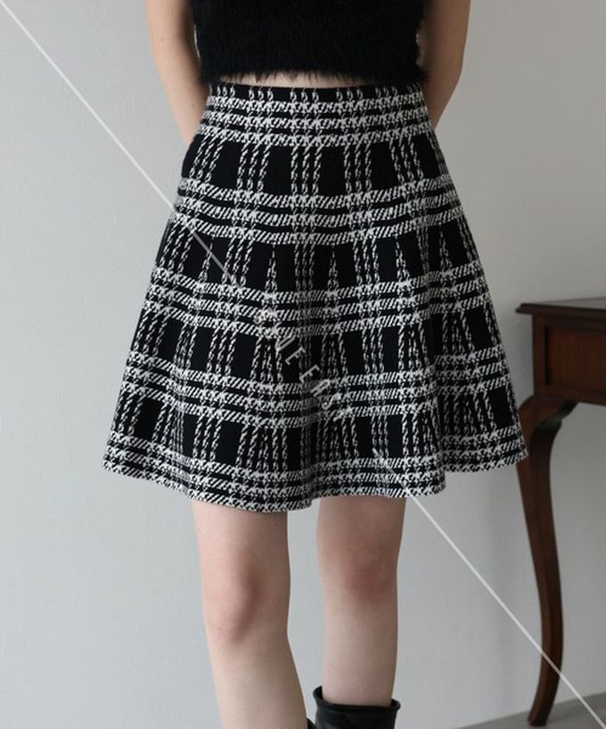 日本 BLUE EAST - 甜心格紋針織迷你短裙-深棕黑