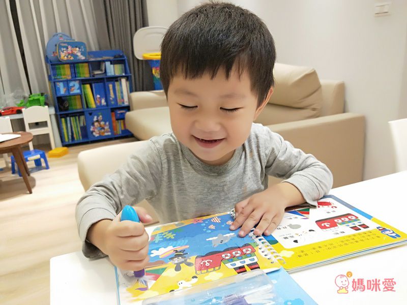 寒假獨享！幼福忍者兔水畫遊戲冊、塗鴉指印畫