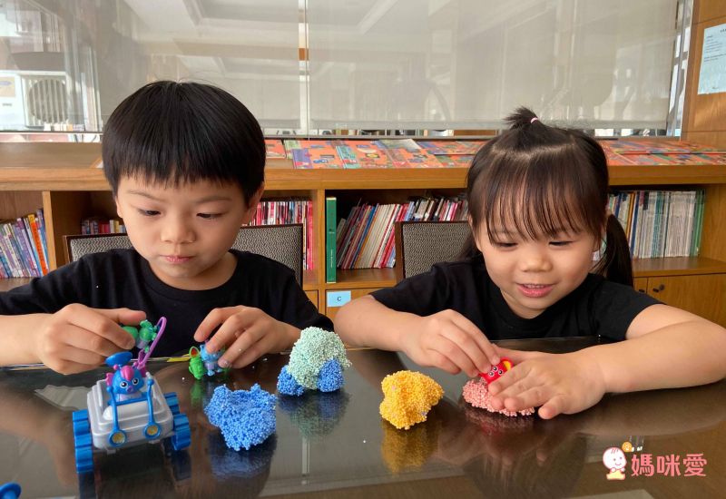 輕捏好塑形【美國Educational Insights 粒粒黏土】不卡指縫！