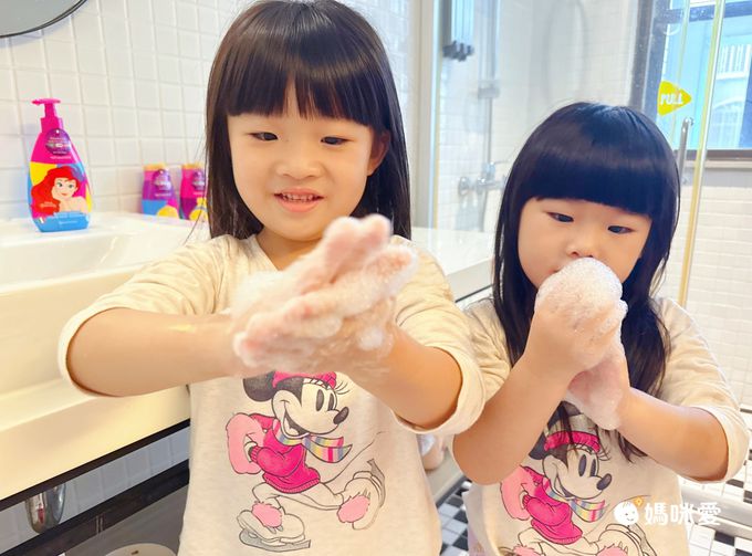 義大利 自然之綠 NATURAVERDE - 小美人魚矢車菊潔顏沐浴液態皂(4y+)-300ml