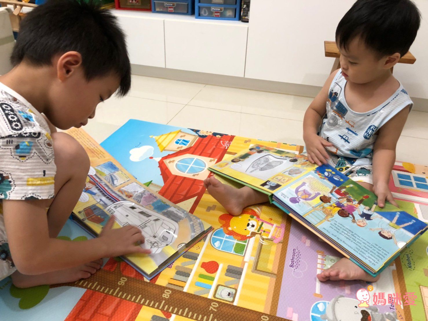 Alligator Books - A Magic Skeleton Book 6 Books