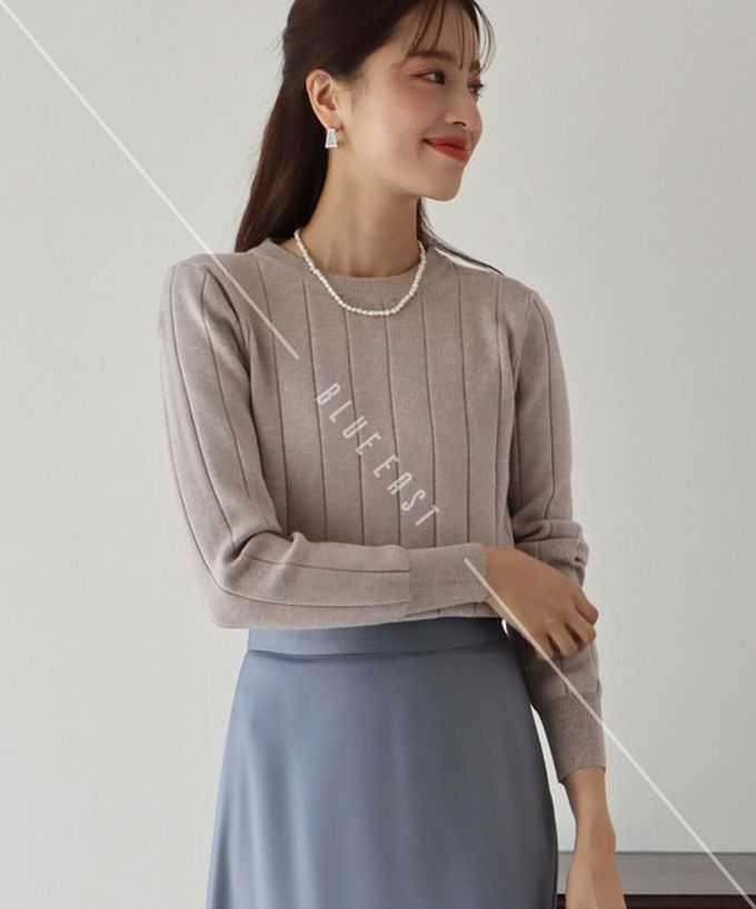 日本 BLUE EAST - 圓領粗坑條長袖針織上衣-淺灰杏
