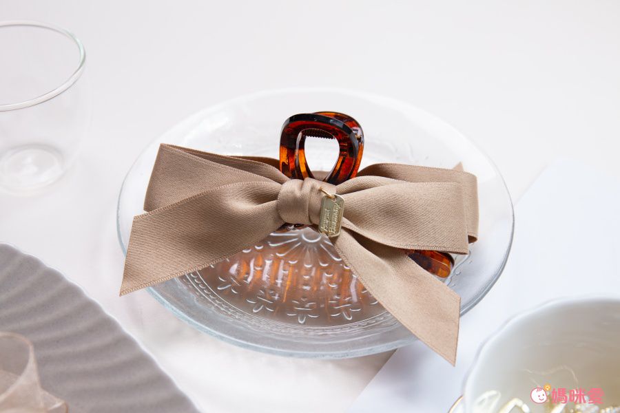 優雅大蝴蝶結抓夾-經典全黑