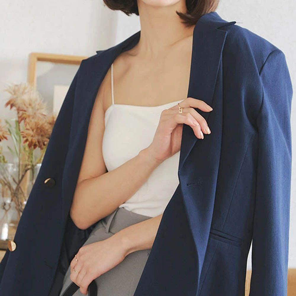 人氣款！彈性細肩帶內搭背心(附Bra)-白 (M)