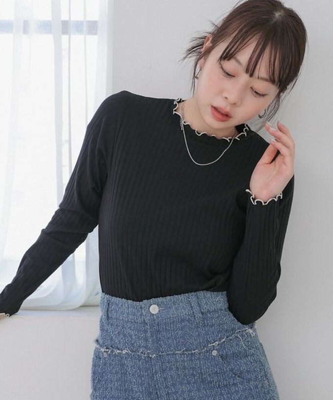 日本 Bab - 木耳滾邊典雅羅紋長袖上衣-高領-象牙 (M)