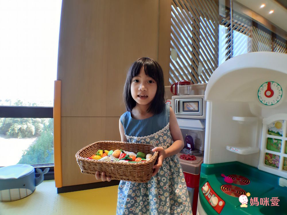 台南大員皇冠四人房2大1小$4299起 指定平日