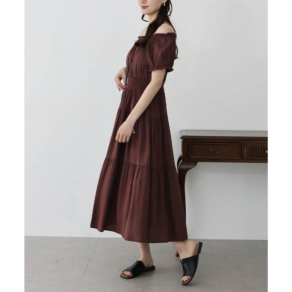 一字領2way露肩迷人短袖洋裝-素面-咖啡