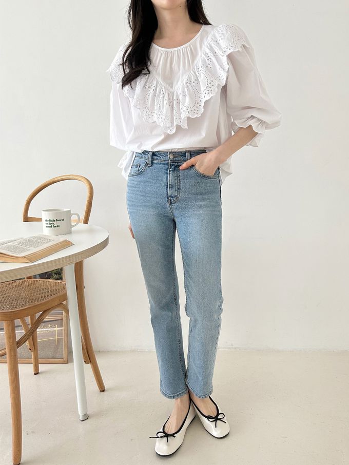 韓國女裝連線 - 鏤空V字荷葉裝飾圓領襯衫-天藍 (FREE)