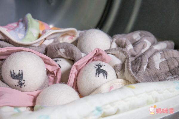 韓國 Pam - 100%紐西蘭羊毛烘衣球6入組（贈精油10ml)-薰衣草精油