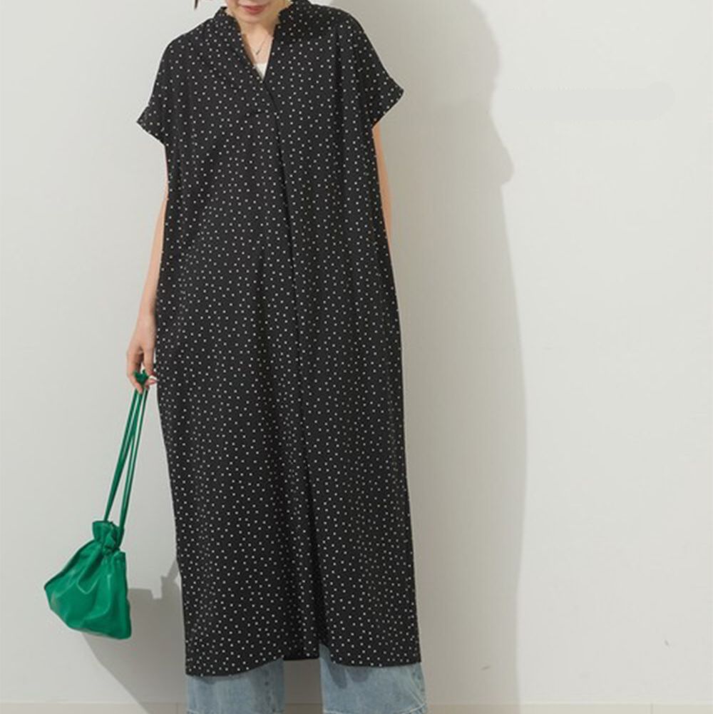 接觸涼感 V領打褶俐落短袖洋裝-黑x圓點