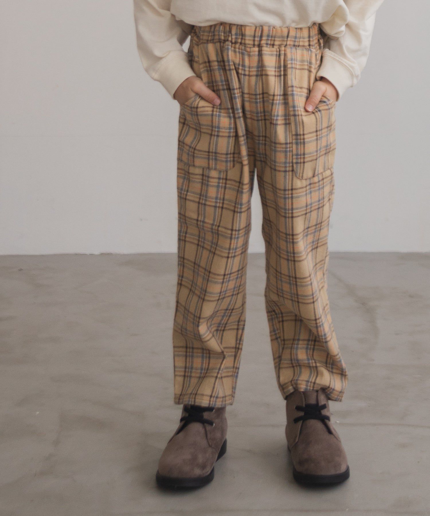 日本 PAIRMANON - 百搭鬆緊長褲-細直條紋-黑