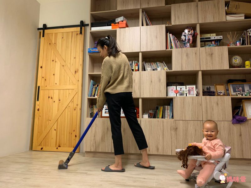 英國 Unilove - Feed Me攜帶式寶寶椅墊-黑糖珍珠黑