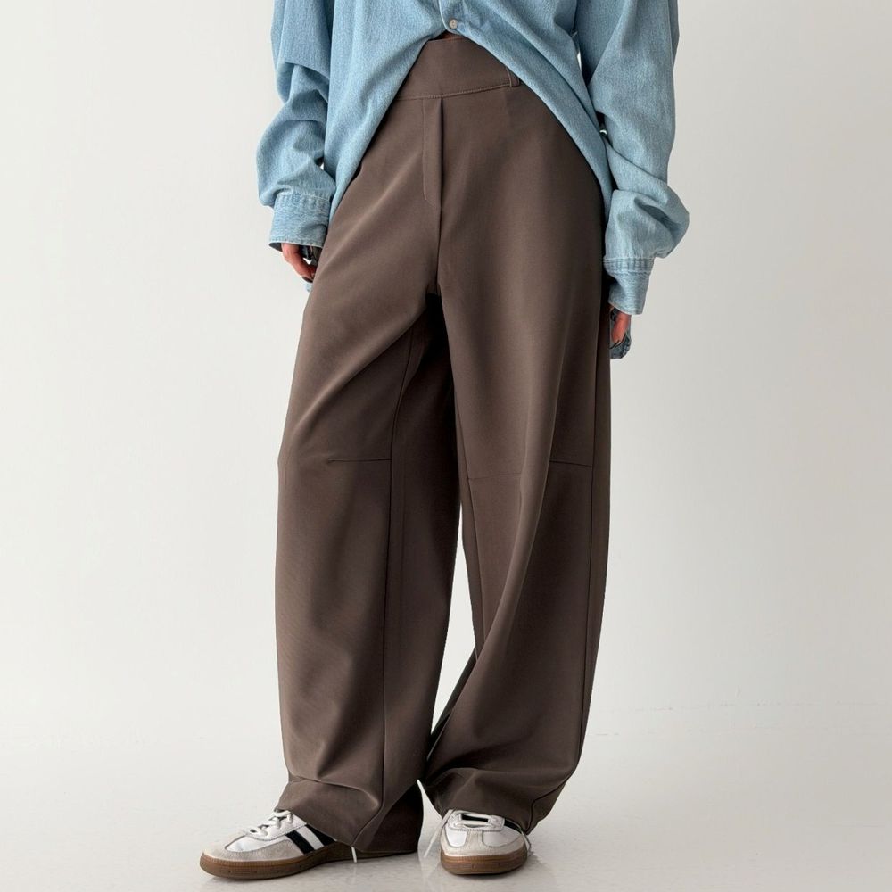 VETICA 韓製顯瘦小腹收收拼接感彎刀褲/錐形褲-摩卡棕