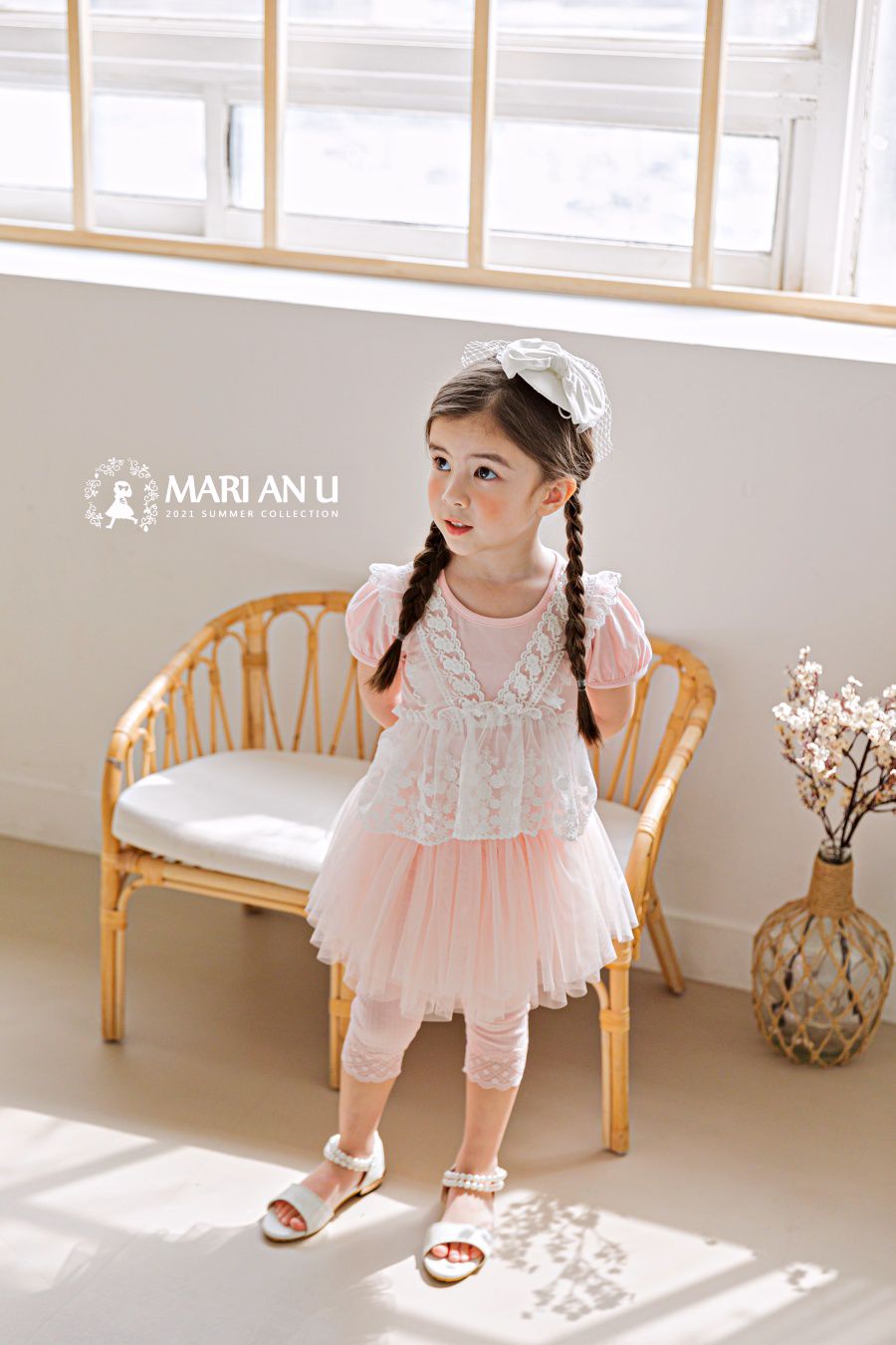 韓國 mari an u - V領蕾絲花朵假背心上衣-粉紅