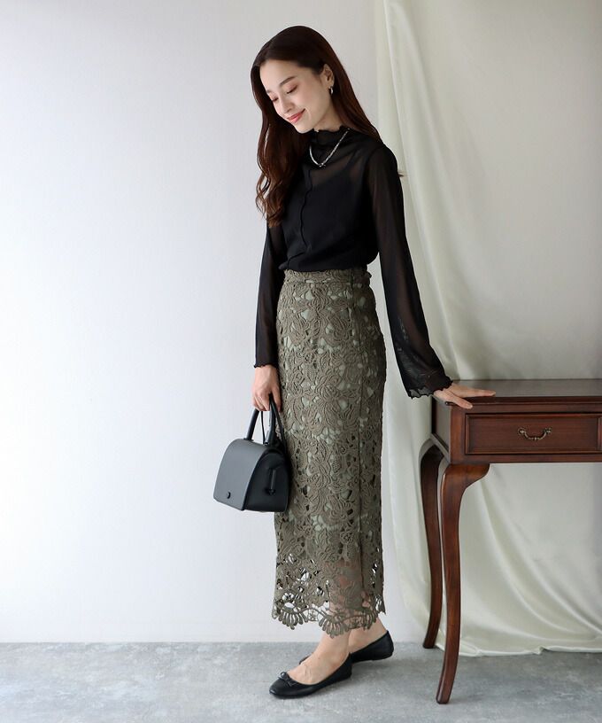 日本 BLUE EAST - 百搭木耳捲邊長袖上衣-白杏