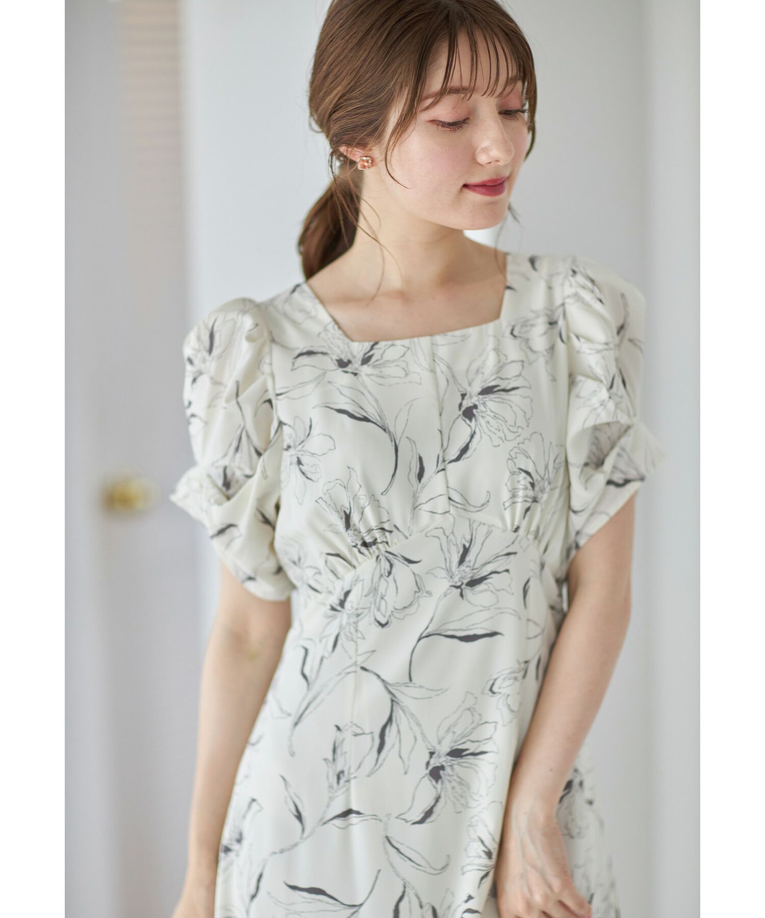 日本 tocco-closet - 典雅方領後綁帶泡泡袖洋裝-純潔百合-春芽綠