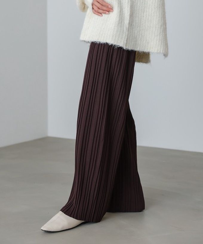 日本 Bab - 光澤修身細百褶舒適長褲-黑