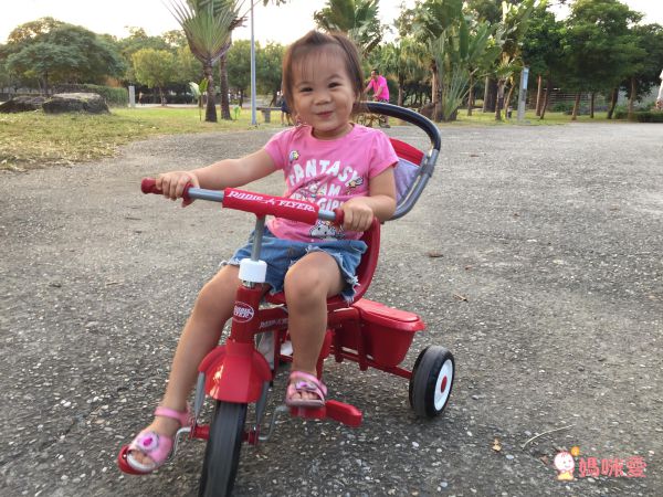 美國百年品牌 RADIO FLYER ❤ 兒童界的法拉利之稱超夯品牌！