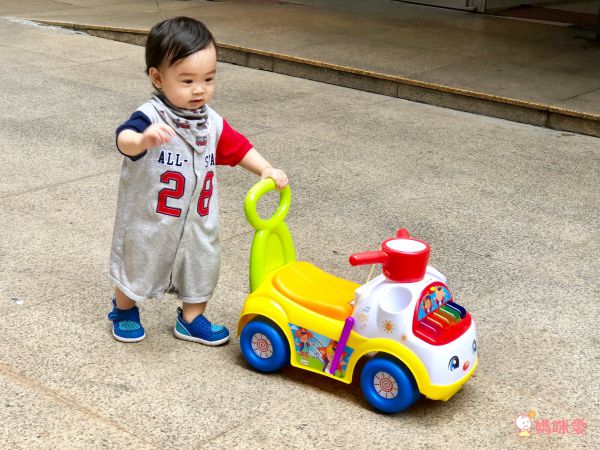 美國Fisher-Price 費雪 - 費雪牌little people 樂隊遊行騎乘玩具