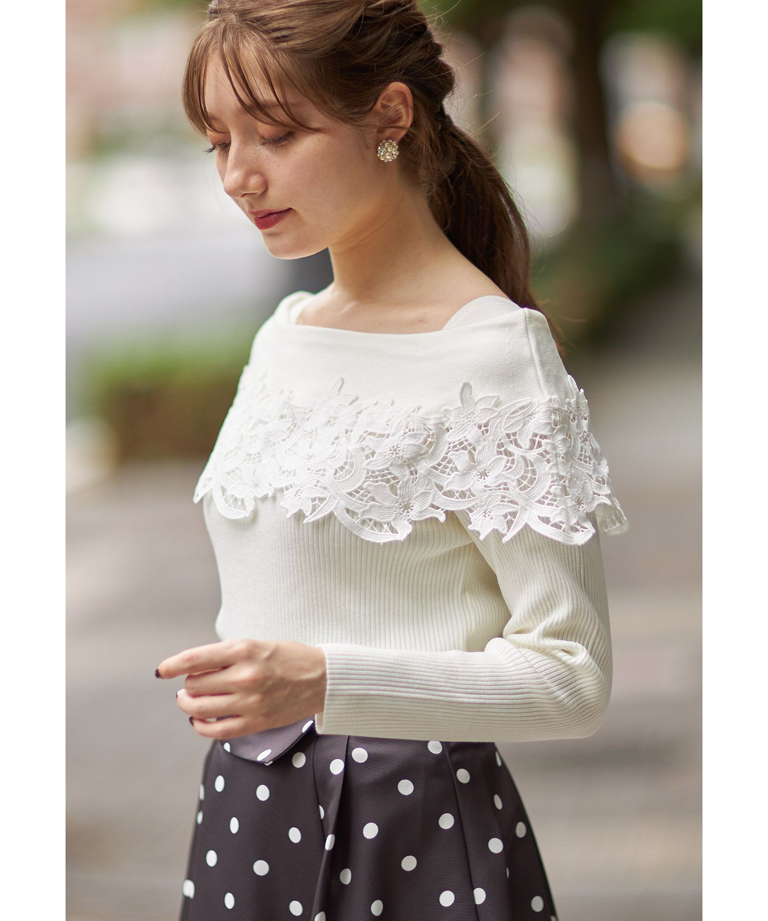 日本 tocco-closet - 氣質蕾絲拼接針織上衣-天使白