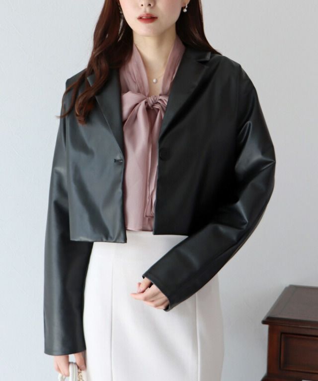 日本 BLUE EAST - 俐落短版西裝外套-米白