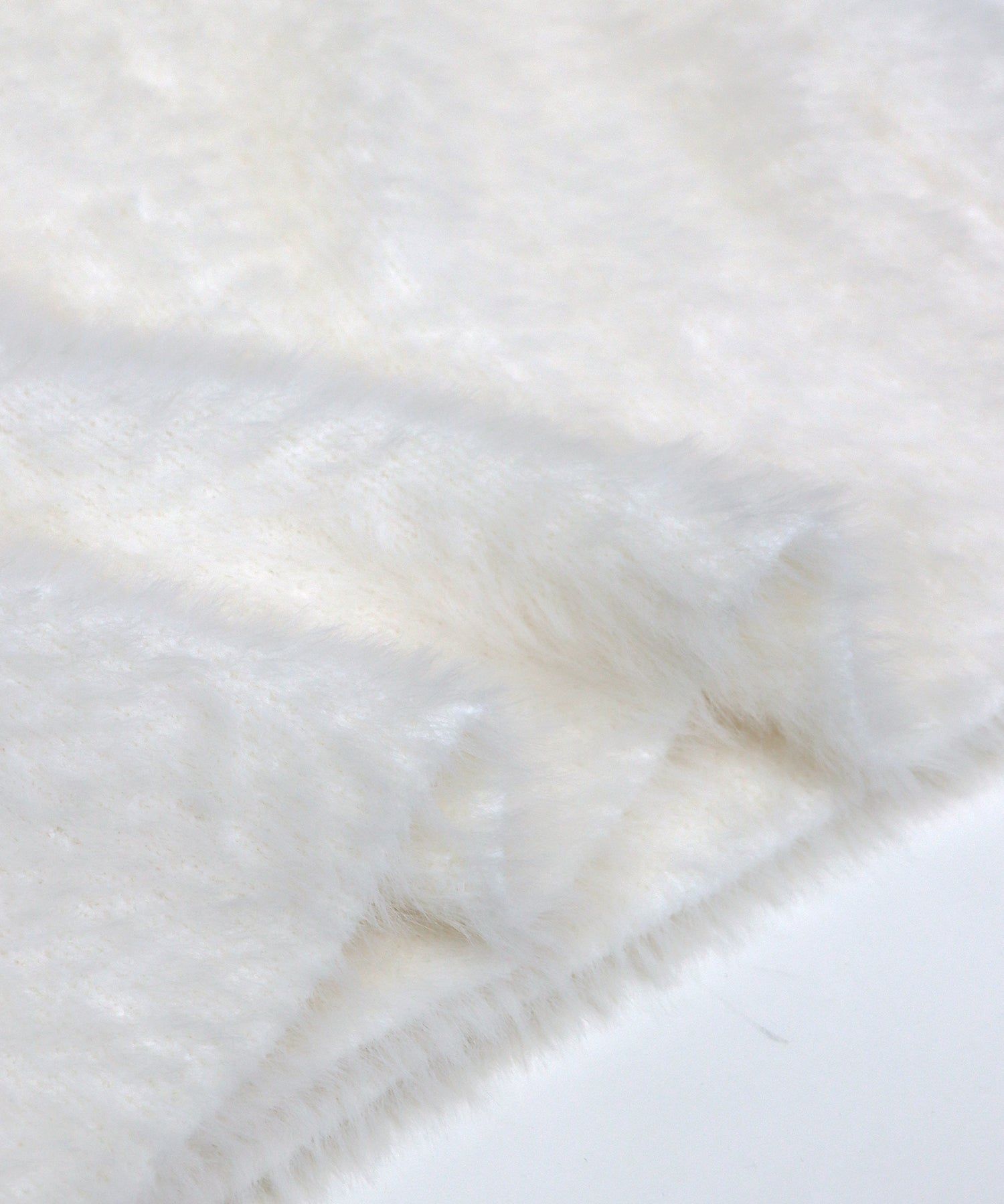 日本 BLUE EAST - 毛茸茸雙愛心排扣外套-米杏