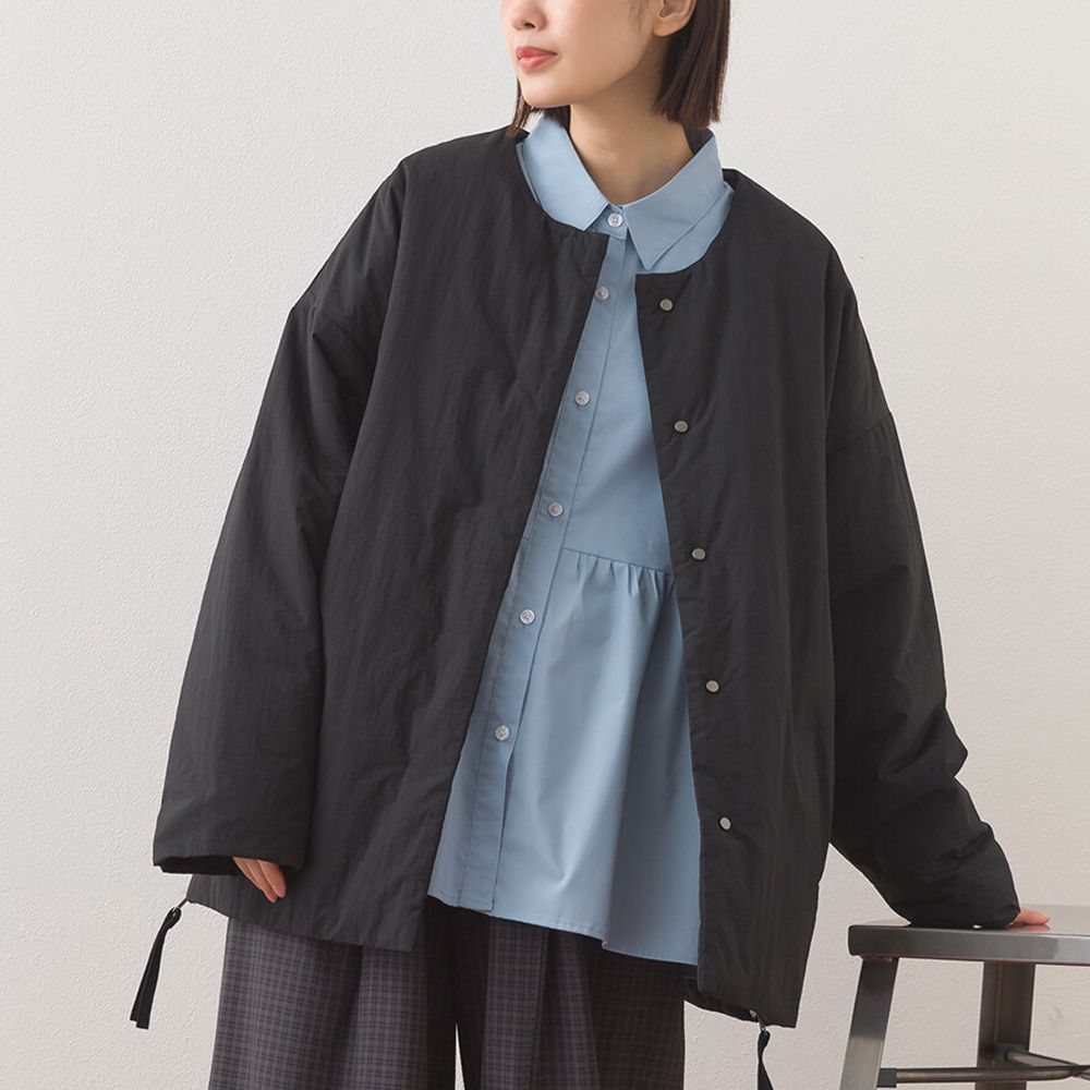 側拉鍊造型科技羽絨無領保暖外套-黑