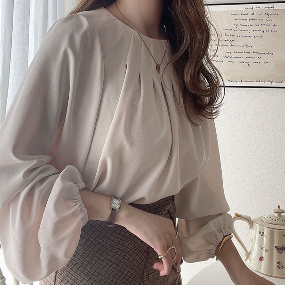 知性打褶輕盈澎澎長袖上衣-淺卡其 (F)