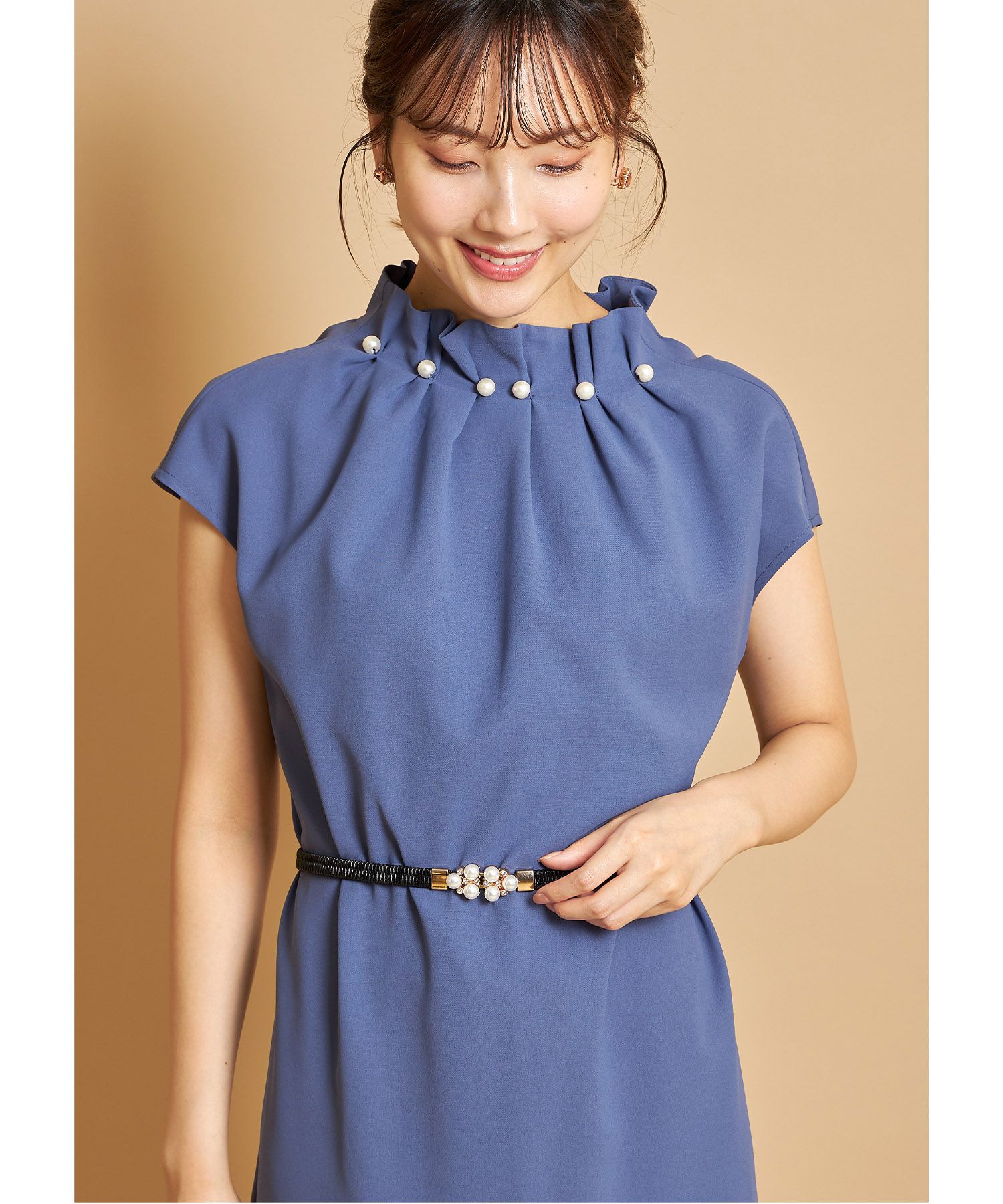 日本 tocco-closet - 高雅珍珠皺摺簡約洋裝-知性黑