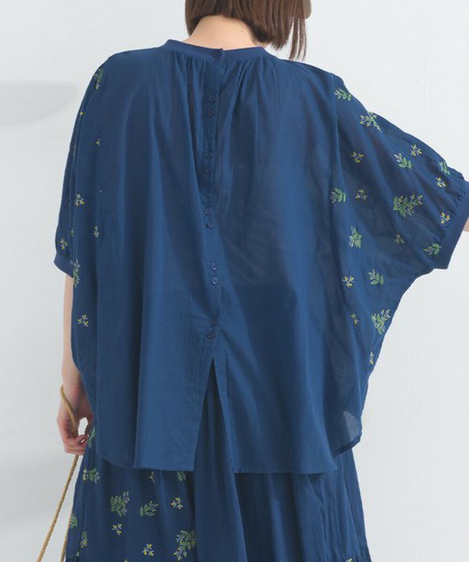 日本 Lupilien - 100%印度棉 優美植物刺繡大寬袖上衣-海軍藍