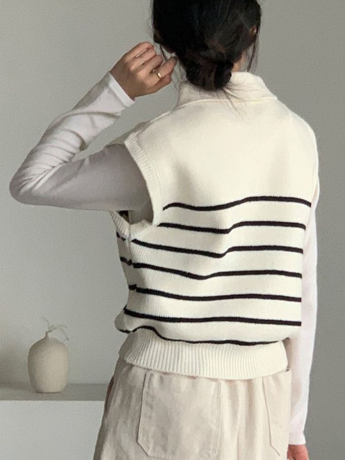 韓國女裝連線 - 拉鍊翻領條紋針織背心-米白 (FREE)