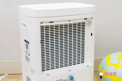 除濕清淨雙效合一！【伊萊克斯 清淨除濕機】室內晾衣不發臭