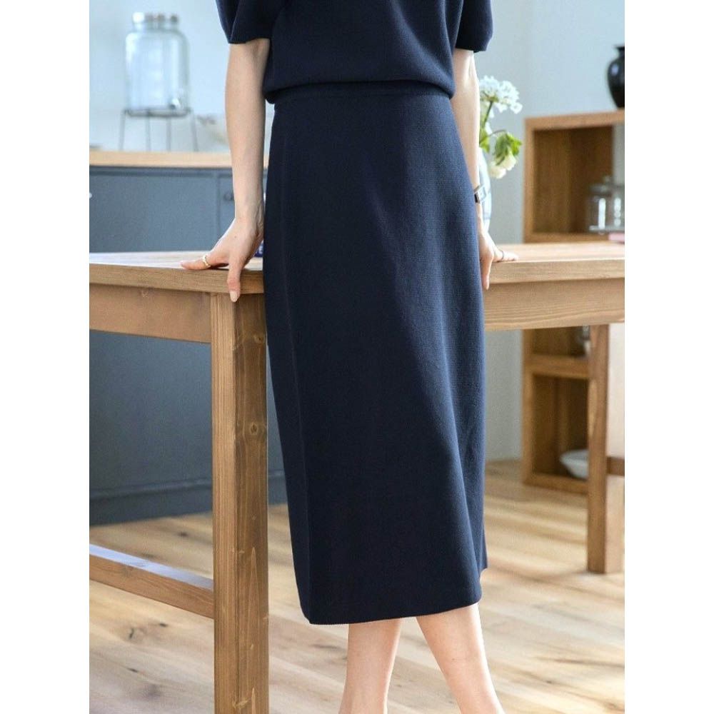 韓製 鬆緊腰無縫針織後開衩中長裙-海軍深藍 (FREE)