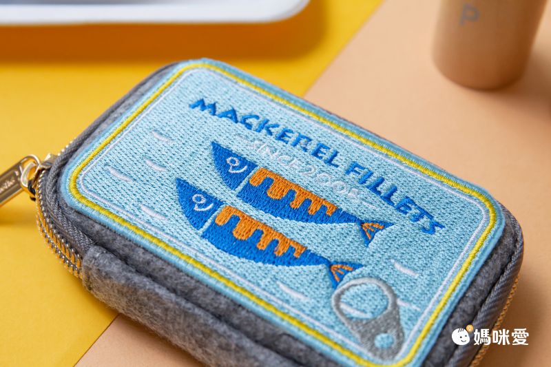 日本P+G design - 刺繡羊毛氈硬式拉鍊卡片零錢包-晚安米飛