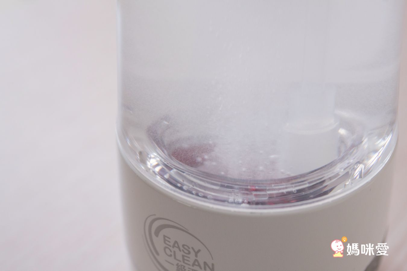 EasyClean 一級淨 - 90秒次氯酸抗菌液製造機-贈專用鹽包50入*1/盒+隨身噴霧瓶100ml空瓶*1方案-ES-250製造機*1+荷蘭連續噴瓶-350ml*1