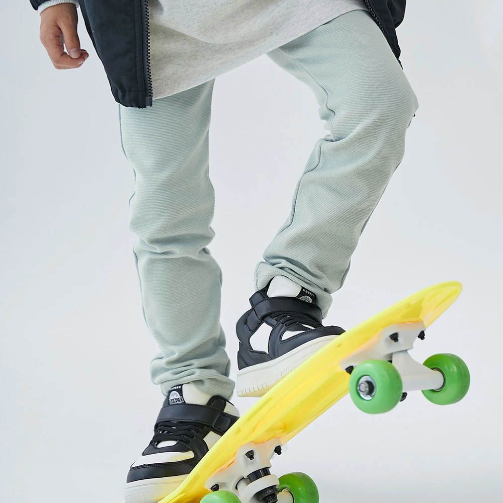 [熱銷定番] 超彈力抗毛球休閒長褲-刷白淺藍