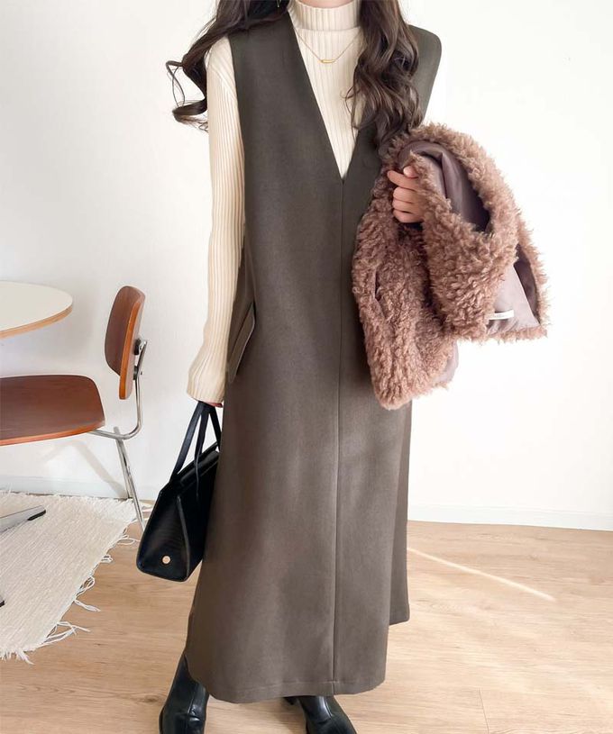 日本 Classical Elf - 簡約深V領氣質線條背心裙-卡其