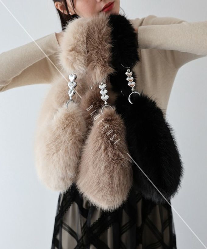 日本 BLUE EAST - 心型鏈條夢幻毛絨手提包-咖啡