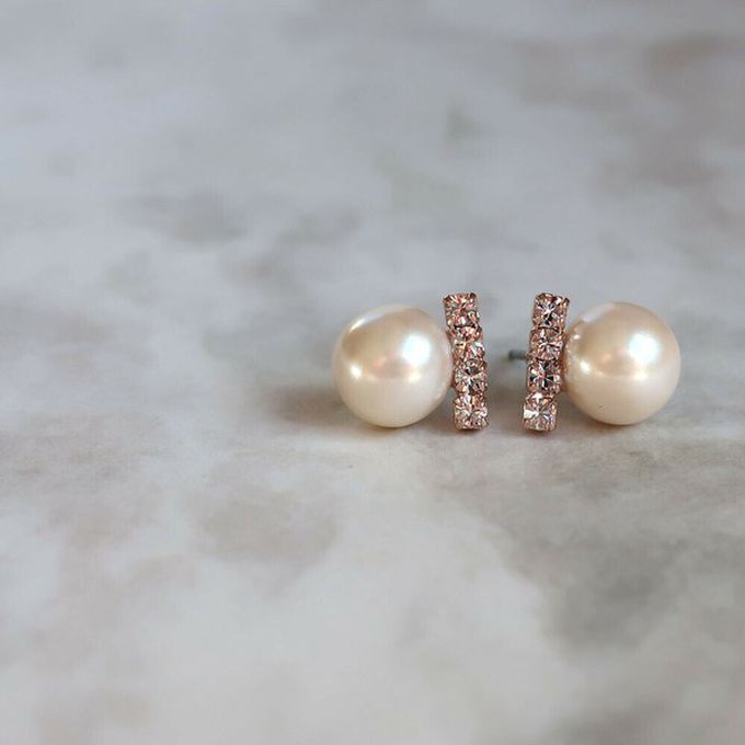 日本 Melody Accessory - 日本製 低調甜心閃耀水鑽珍珠耳環-耳針