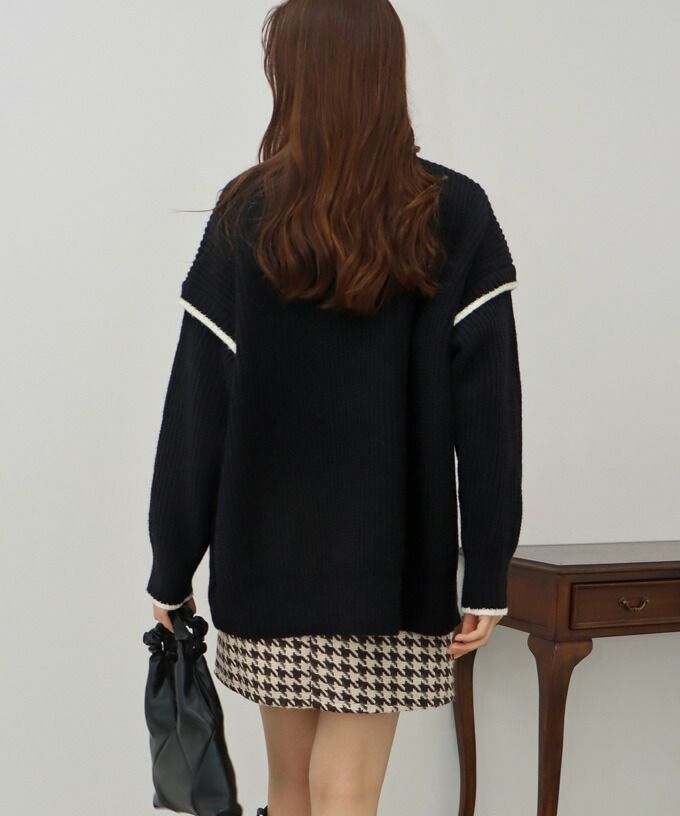 日本 BLUE EAST - 撞色滾邊落肩針織毛衣-米白